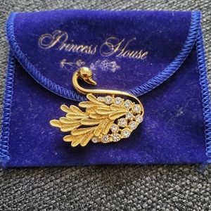 Princess House Swan Brooch